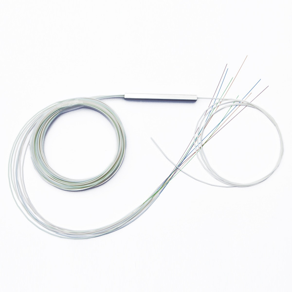 Delitel opticheskii 1_4_ neokoncovannii